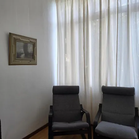The Elegant And Contemporary Oasis In Parco Ruffini 公寓 *